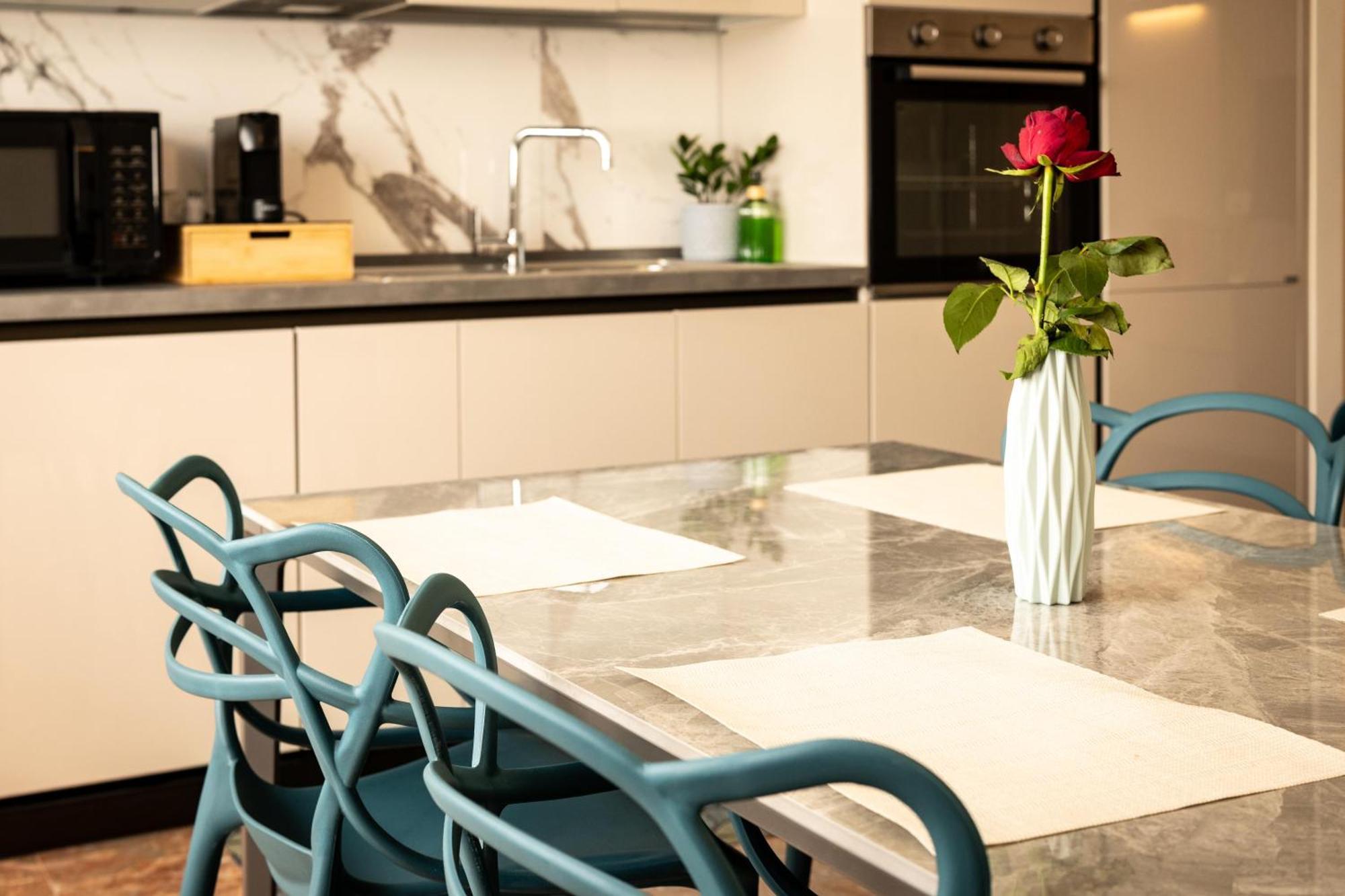 Upper San Pietro Apartment